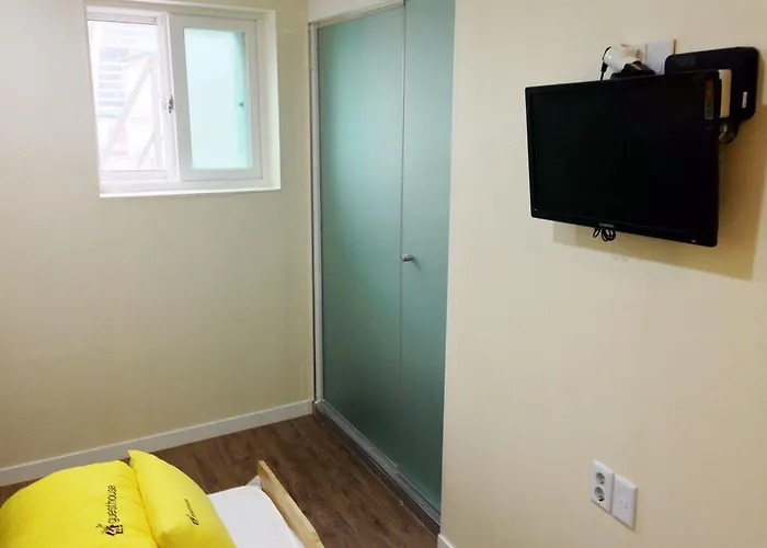 24 Myeongdong Avenue 3* Seoul