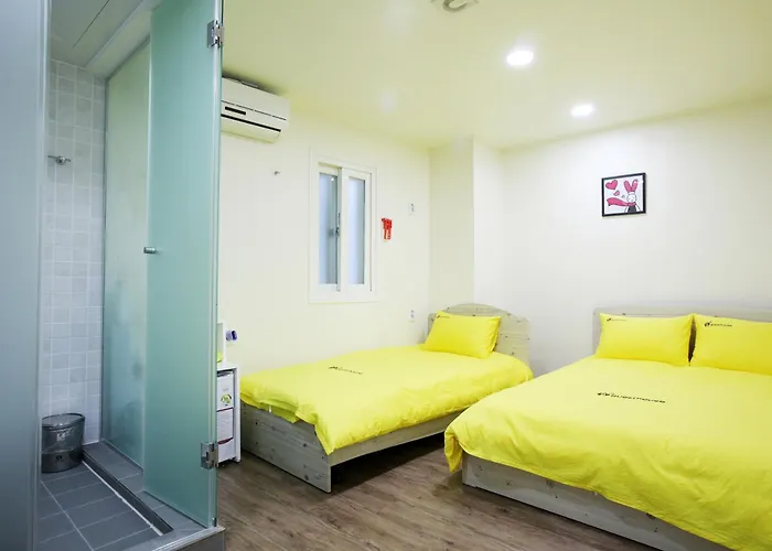 24 Myeongdong Avenue 3* Seoul